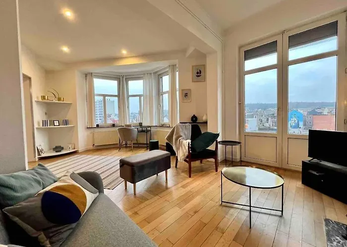 Bellevue - Grand Appartement Pour 5 Sur Les Quais De La Meuse